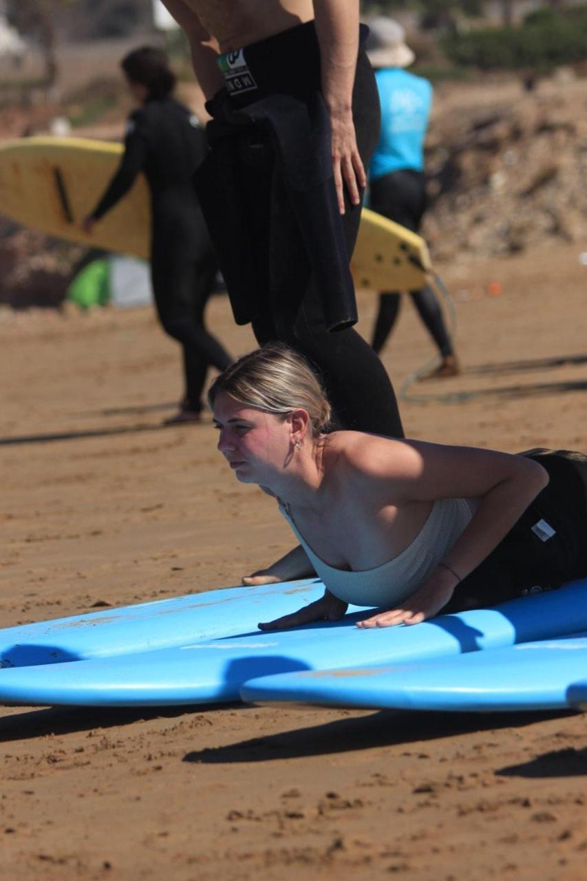 Sable Beach Surf Camp Tamraght Eksteriør billede